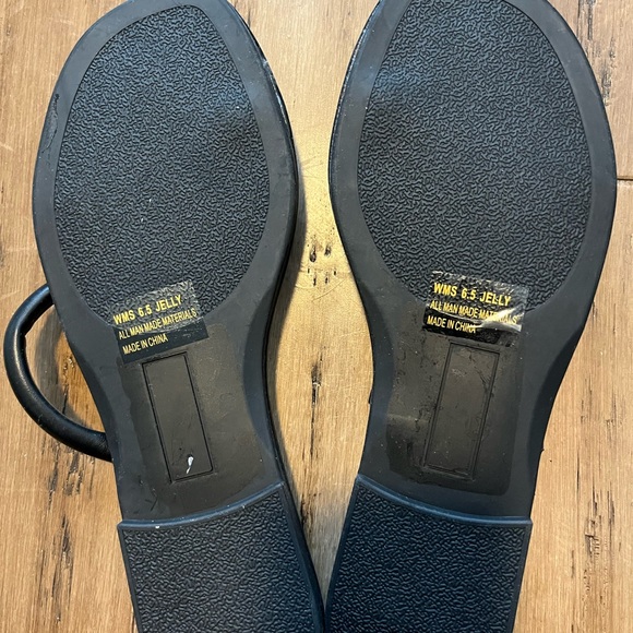 DV by Dolce Vita sandals - Picture 4 of 4